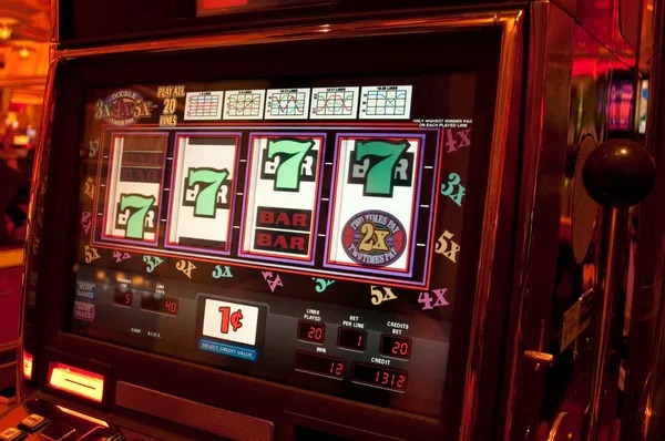 Live French Roulette table on idola77 mobile app showing wheel and betting layout